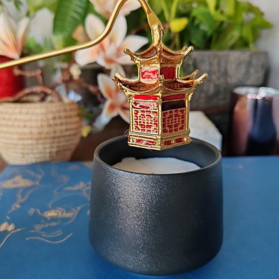 Metal Candle Snuffer Long Handle Candle Wick Flame Extinguisher Putting Out Candle Extinguishing Tool Decorative Candle Accessory