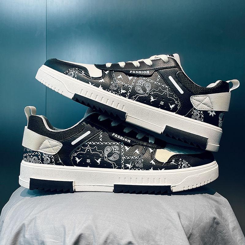 WTEMPO Brand Low-top Soft Sole Versatile Popular Cricket Shoes Breathable Fashion Casual Sports Shoes Students Do Not Collide Casual Sports Shoes