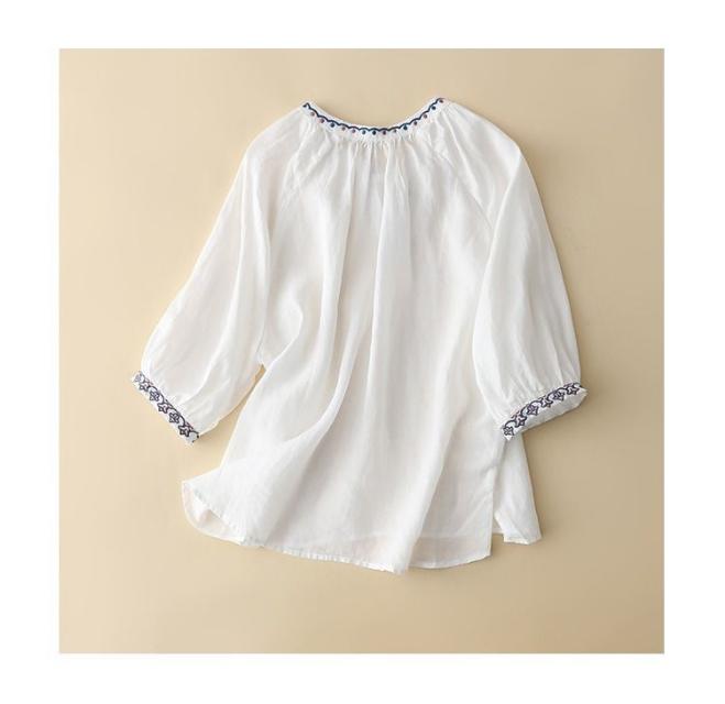 Летняя женская футболка с вышивкой, V-образным вырезом и рукавом три четверти для женщин