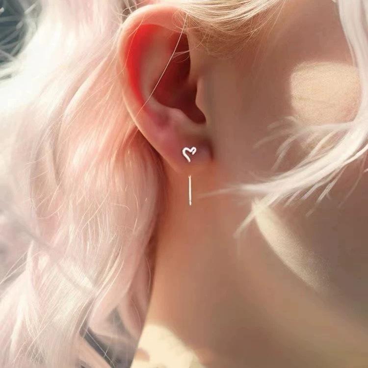 Small Niche Design, Heart-shaped Earrings, Women's Sweet Temperament, Versatile, Simple and Fashionable, Heart-shaped Earrings, Women's Earrings
