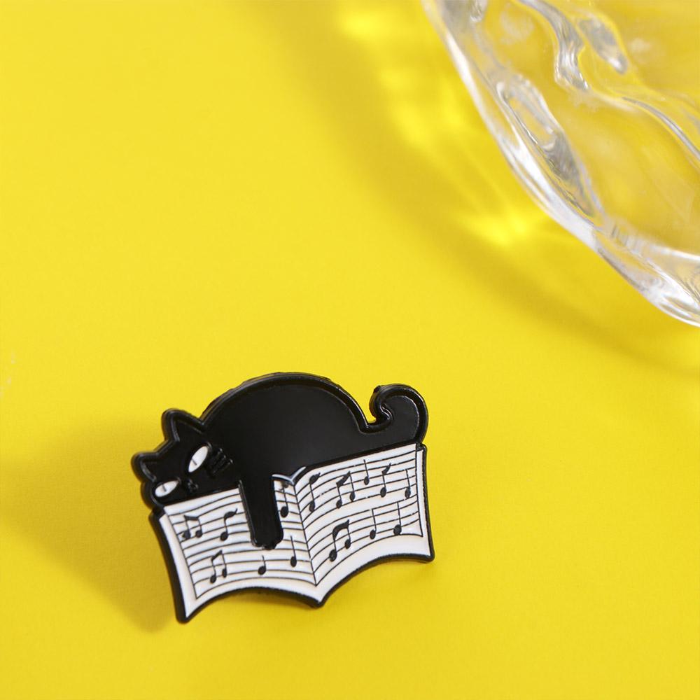 Breastpin Black Cat Enamel Pin Purring Kitten Beating Note Brooch Cool Piano Cat Badge  Gift