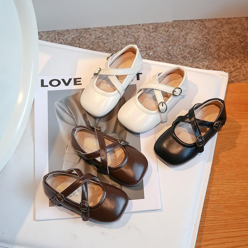 Новые мокасины для девочек с квадратным носком, универсальные, мягкие, детские, модные, простые, нескользящие, детские, кожаные туфли на платформе, однотонные