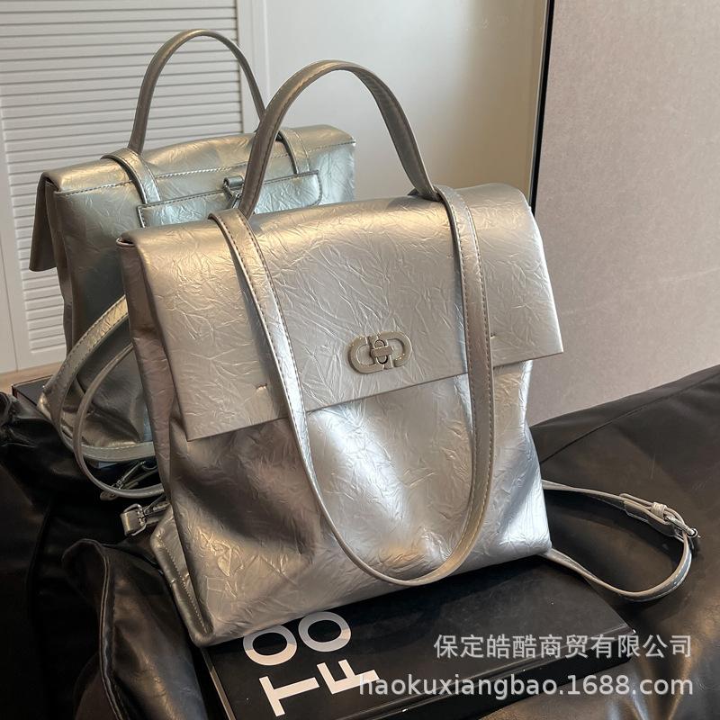 Повседневный женский рюкзак большой вместимости с мягкой поверхностью 2025 новый популярный универсальный рюкзак дорожная сумка школьный рюкзак