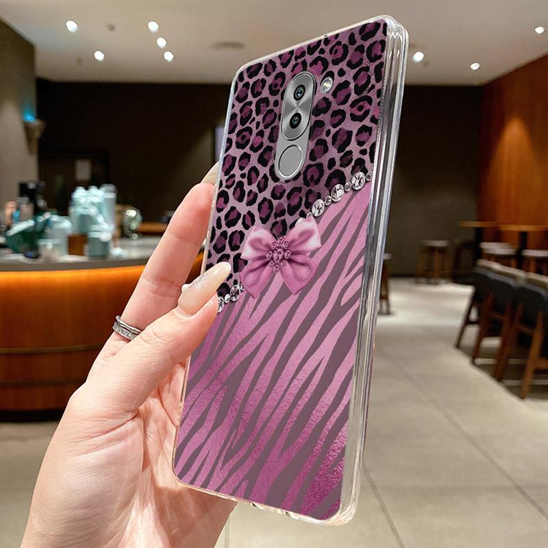 Чехол для телефона Huawei GR5 2017 / Mate 9 Lite / Honor 6X Capa Бабочка Бант Защитный Корпус Прозрачный Мягкий Силикон TPU Чехол