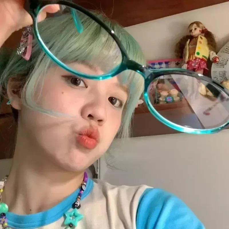Women's Retro Oval Glasses Girls Y2K Red Green Frame Glass Eyewear Decorative Computer Anti-blue Eyeglasses with Seaside Driving