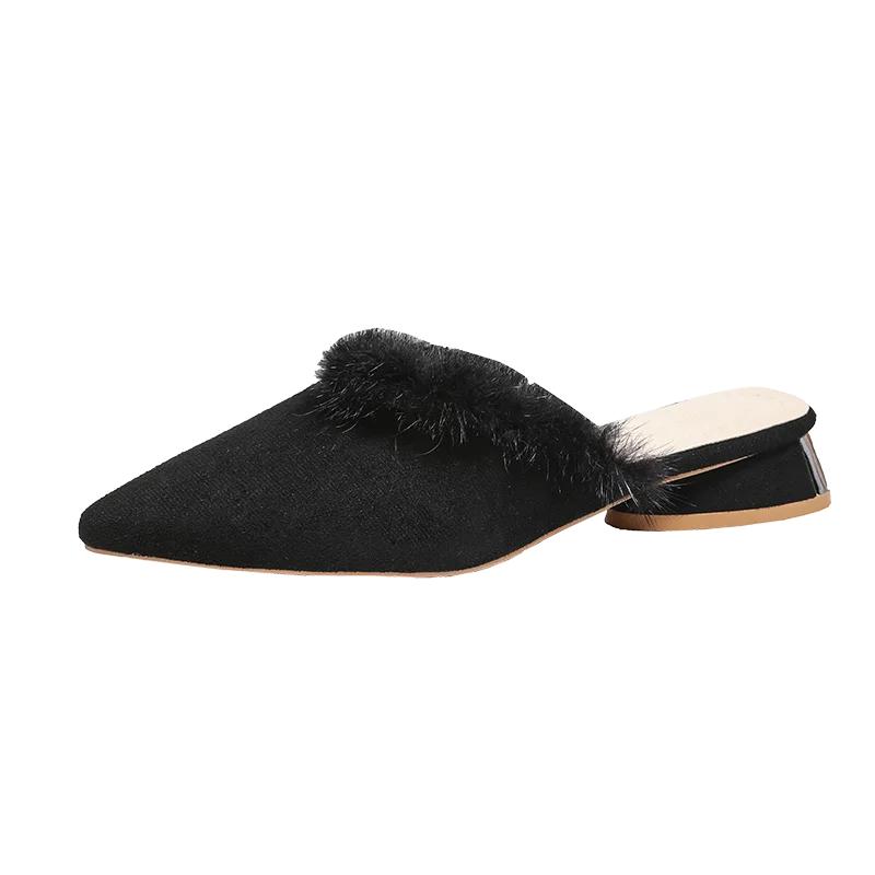 Женские тапочки 2024 года, новая модная повседневная дизайнерская обувь для женщин, легкие сандалии без застежек, удобные тапочки, шлепанцы для женщин