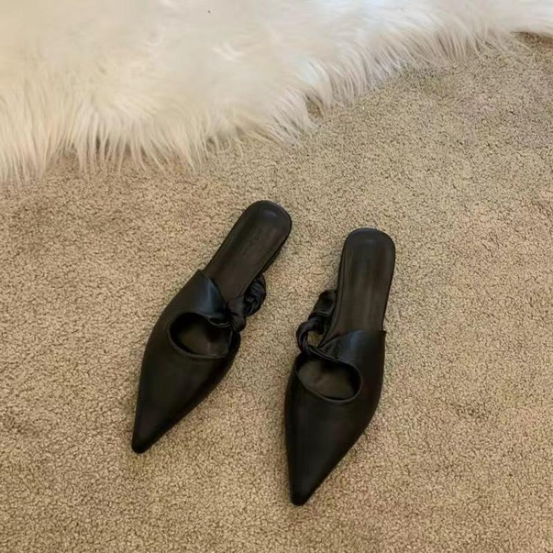 Летние уличные шлепанцы мюли с острым носком женские тапочки кожаные туфли для женщин 2024 черные сандалии на низком каблуке корейский стиль B распродажа I