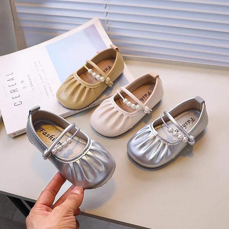 Модные кожаные туфли для маленьких девочек, однотонные плиссированные детские туфли принцессы с круглым носком, универсальные детские повседневные балетки на плоской подошве