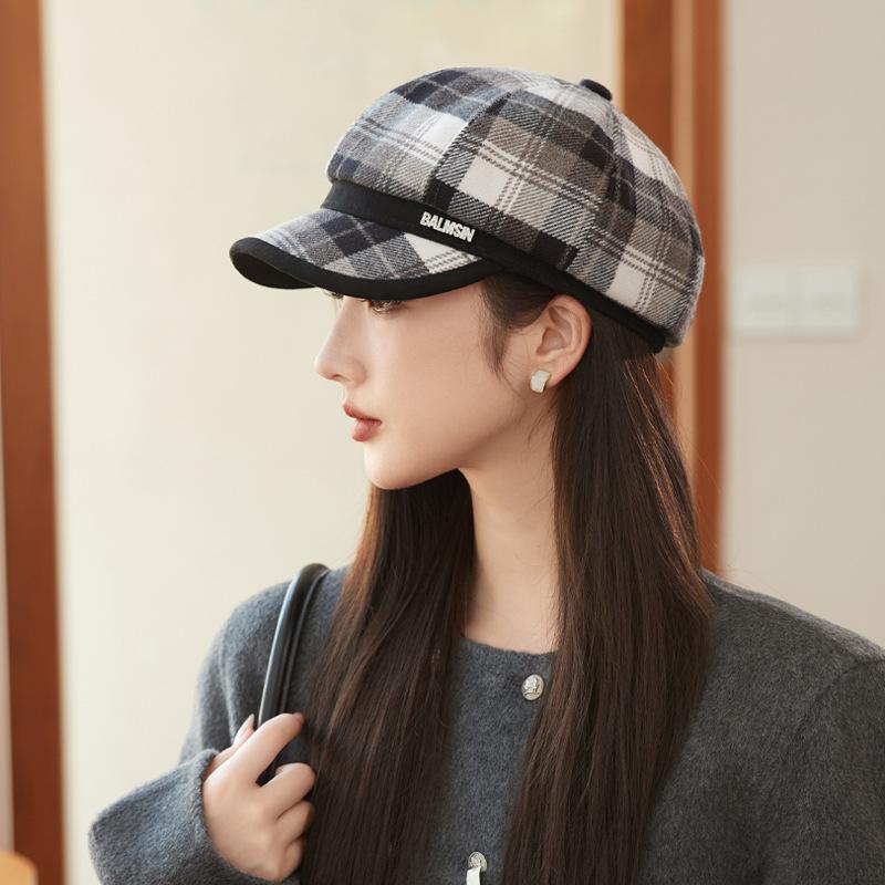 Hat Women's Yinglun Style Retro Plaid Octagonal Hat Autumn and Winter Fashion Versatile Newspaper Bee Hat High Quality Leather Edge Baseball Cap