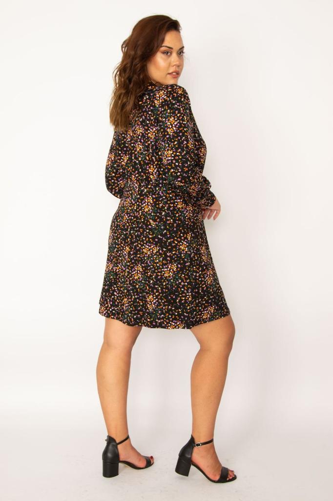 Женское платье большого размера Плюс размер Красочная талия Эластичное подробное платье с длинными рукавами