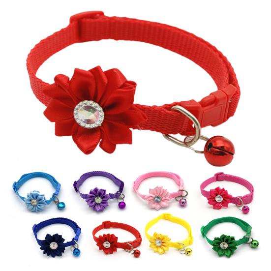 Ошейник для домашних животных, инкрустированный стразами, нарядный, красивый, для домашних животных, собак, кошек, отделочный цветочный ошейник с колокольчиком