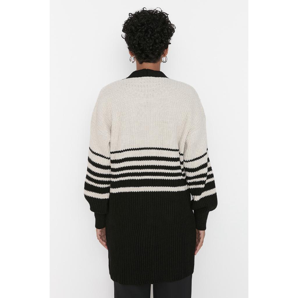 Черно-белый полосатый кардиган с костяными пуговицами и детальным трикотажем Tctaw23hi00006