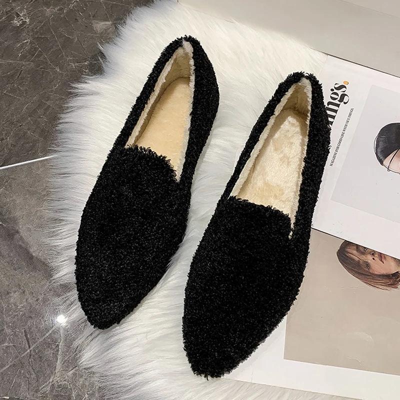 Мода 2024 года, повседневные туфли с острым носком, женские зимние туфли из плюша и хлопка, туфли на плоской подошве с пушистым носком