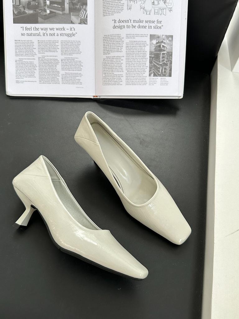 Yuanlitong Spring New High Heels Women's Wear High-end Sense Thin Heel Square Head Retro Women's Shoes Professional Style Casual Shoes