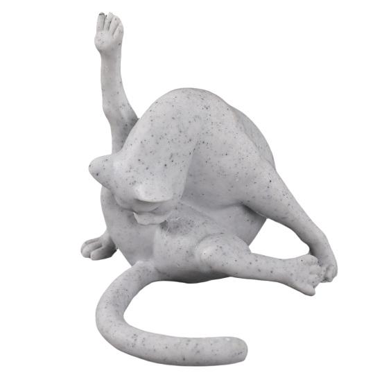 Фигурка кошки, лижущей попу, Забавная статуэтка кошки из смолы, Коллекционный причудливый орнамент с котенком для полки, стола, Подарок для любителей кошек