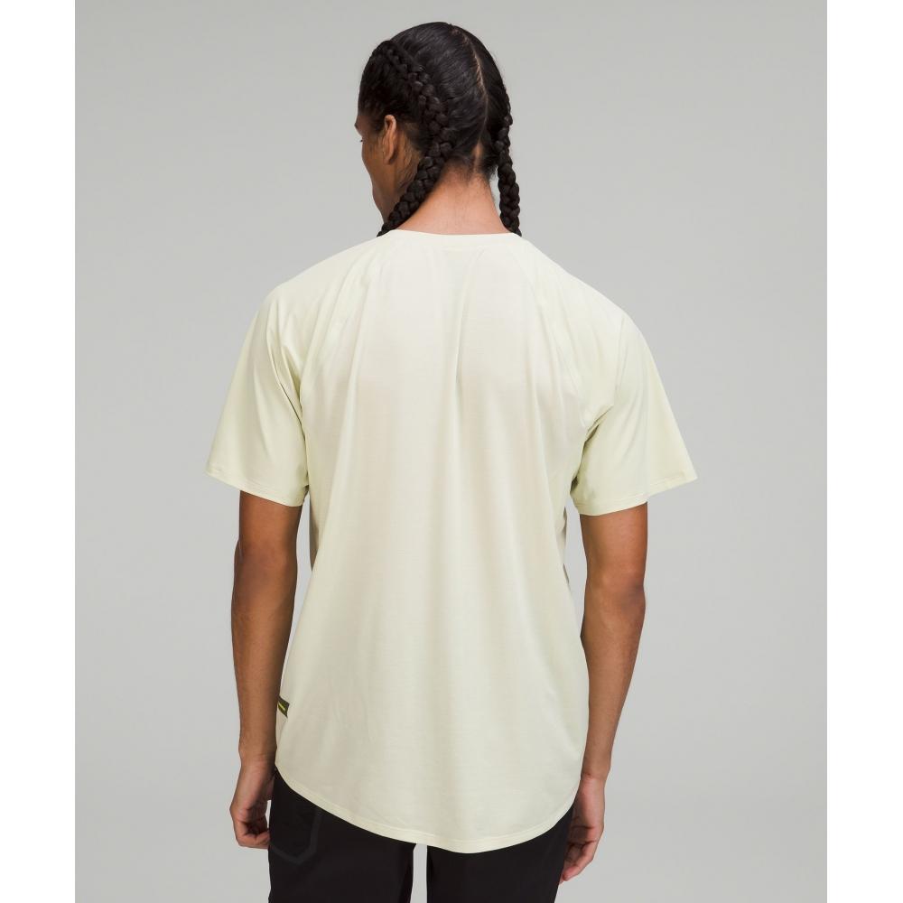 Lululemon Рубашка с коротким рукавом для походов с вентиляцией Dewy