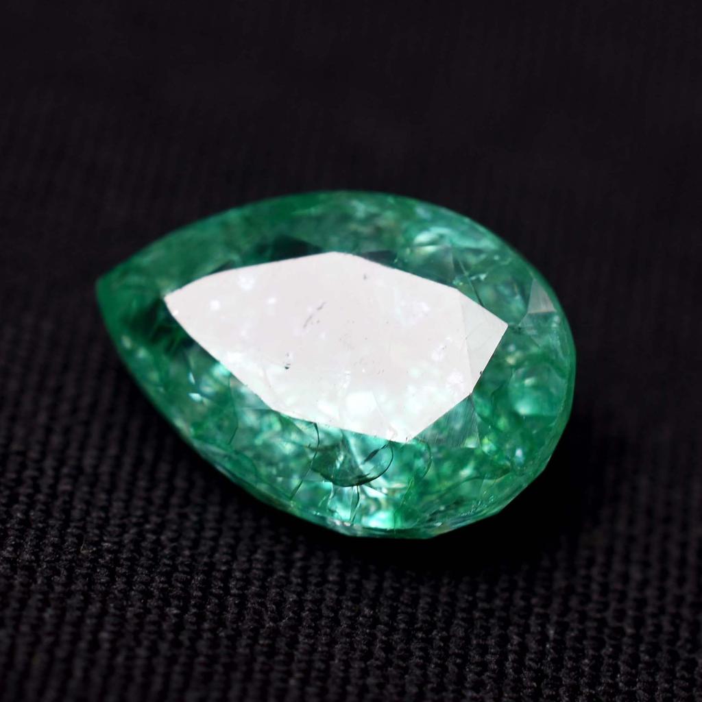 Natural Green Emerald Loose Gemstone 5.00 ct Pear Cut for Jewelry Making and Gem Collections