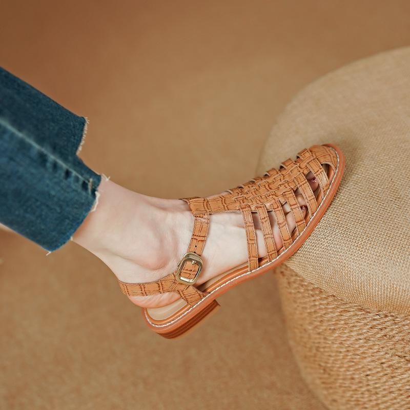 2024 Новые ретро полые женские сандалии из натуральной кожи качественные туфли на низком каблуке женские гладиаторы для отдыха повседневные рабочие римские туфли