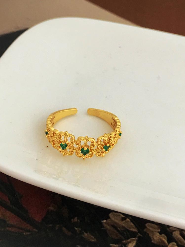 Copper-Plated Gold Retro Zircon Hollow Ring - Adjustable Index Finger Style T834