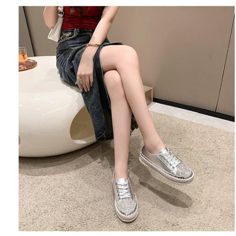 Мода 2025 Новые туфли на платформе с плоской подошвой и стразами Модная повседневная обувь Женские лоферы Дизайнерские маленькие белые туфли Zapatos De Mujer