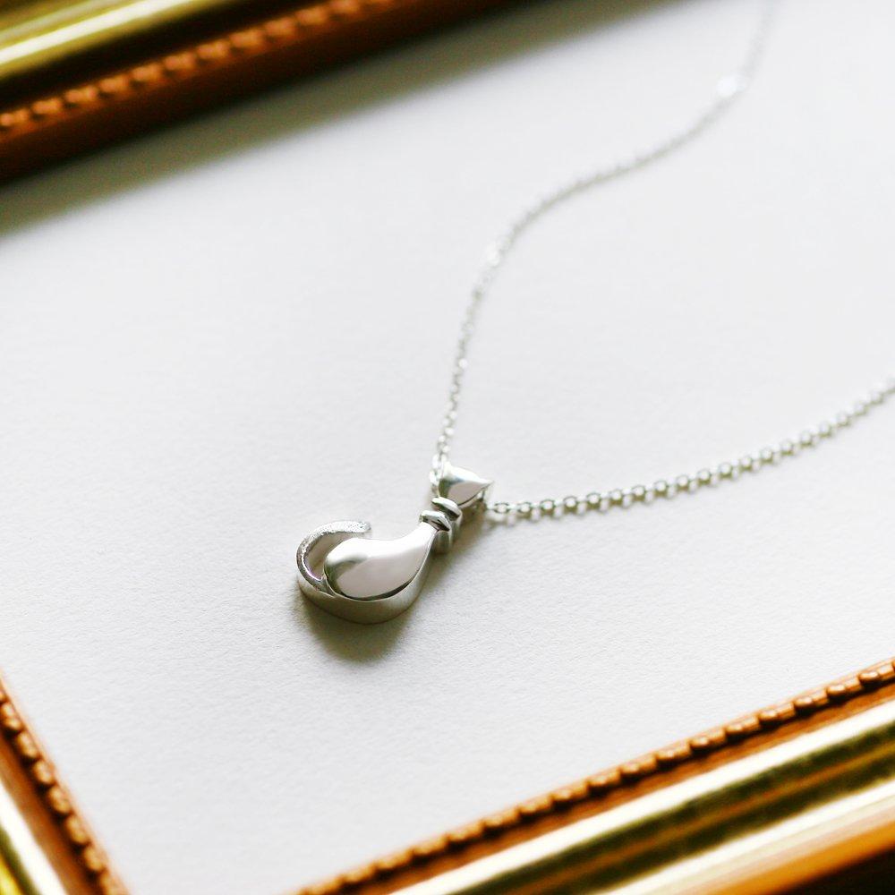 Cloud-jewelry Сидящий Кот Женское Ожерелье Кулон [Деревянная Подарочная Коробка В Комплекте] Стерлинговое Серебро 925 CN-5