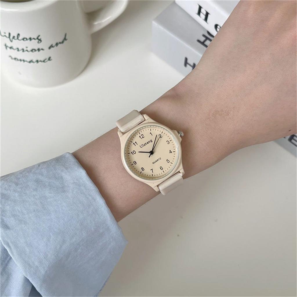 Женские модные кожаные часы