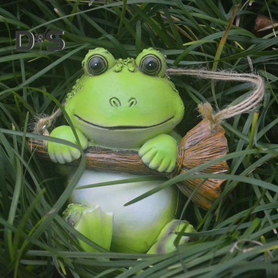 Swing Frog Figurine Hanging Resin Animal Statue Sculpture Pendant Indoor Outdoor Patio Yard Garden Decoration Ornament Christmas Gift