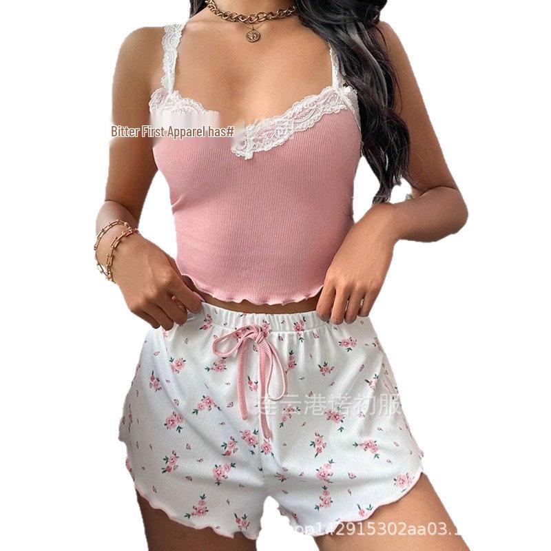 Удобный кружевной комплект майка и шорты для дома и отдыха