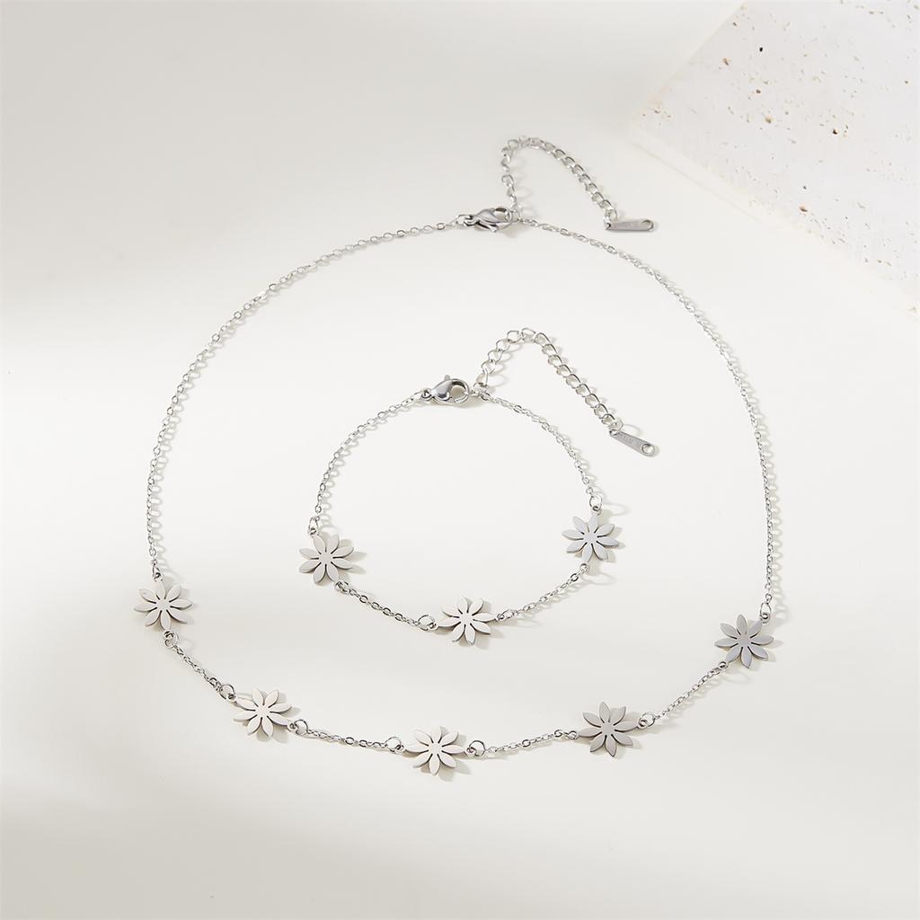 Stainless Steel Daisy Flower Bracelets For Women Vintage Exquisite Metal Sunflower Floral Chain Bangle Bracelet Fashion Jewelry