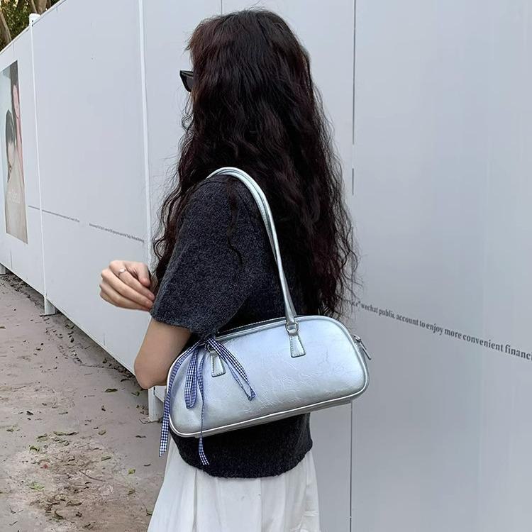 Серебряная сумка через плечо в стиле балета от корейской компании Niche 2024 года: Модная и универсальная сумка