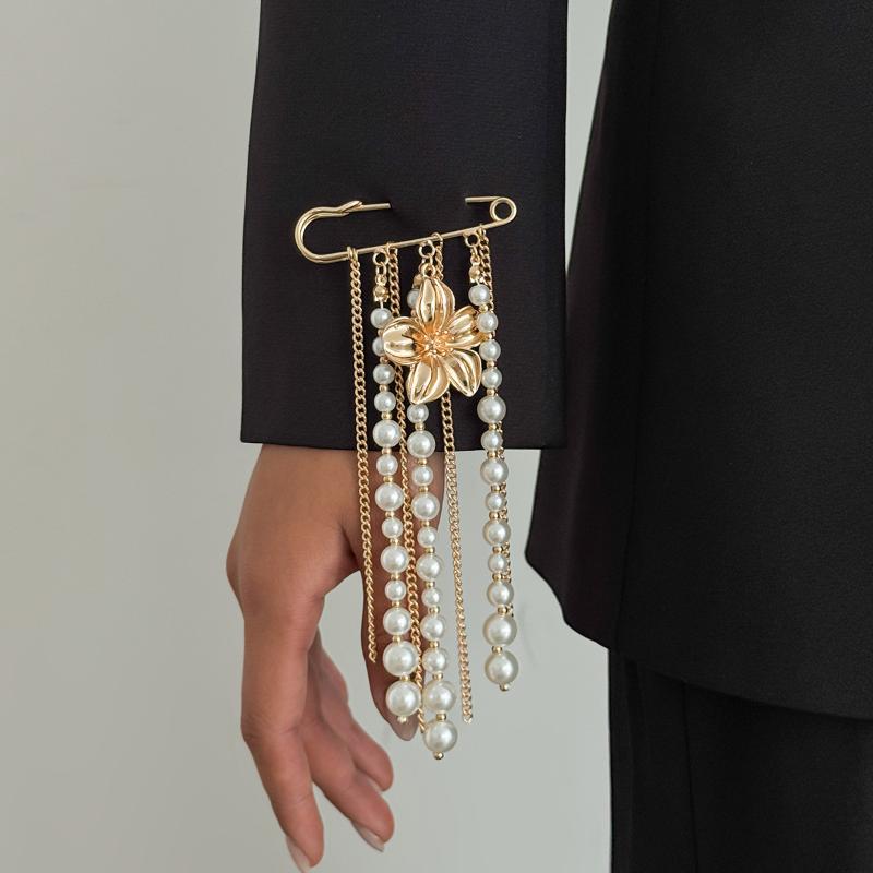 Pearl Flower Brooch Exaggerated Tassel Pin Multilayer Pants Chain Charm Lapel Pin Jewelry Decoration Accessories Gifts
