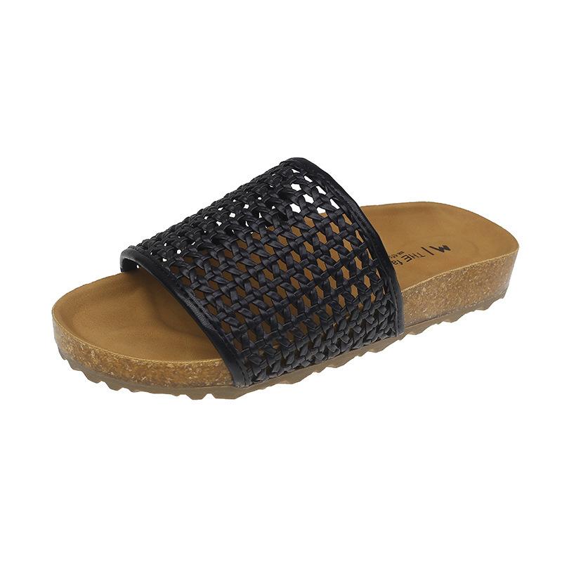 Outside wear fashion ins trend season cool slippers women's summer word new comfortable indoor slippers non-slip thick bottom home