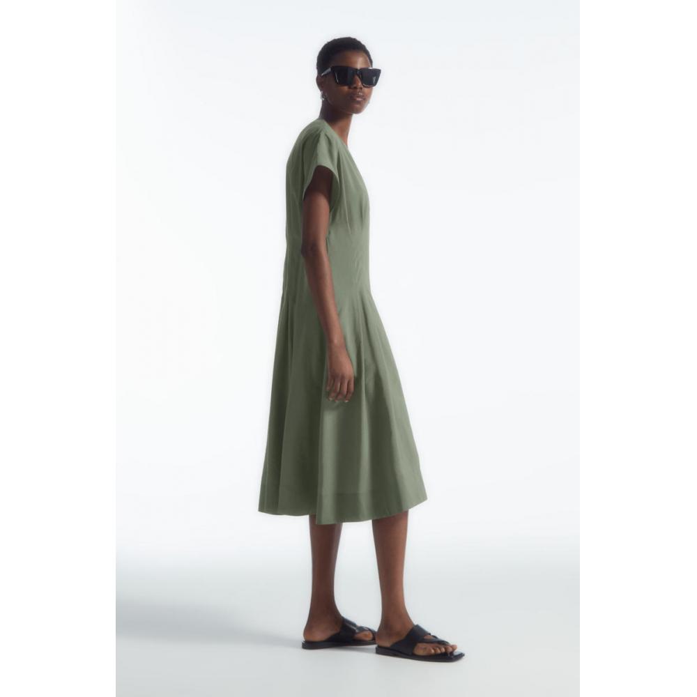 COS Платье миди в японском стиле с плиссировкой на талии