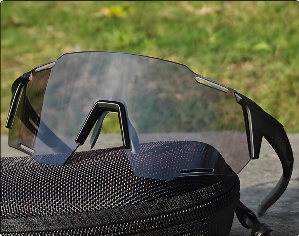 Day-Night Color-Changing Cycling Sunglasses: Trendy, Windproof, Sandproof, Night Vision Sports Glasses for Driving