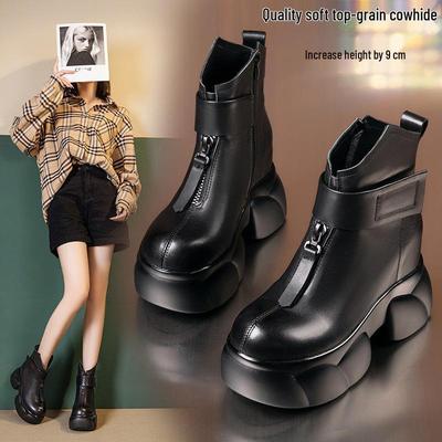 Женские кожаные ботинки мартин на платформе со скрытым каблуком 9 см - круглый носок, толстая подошва, до середины икры для осени/зимы 2025.