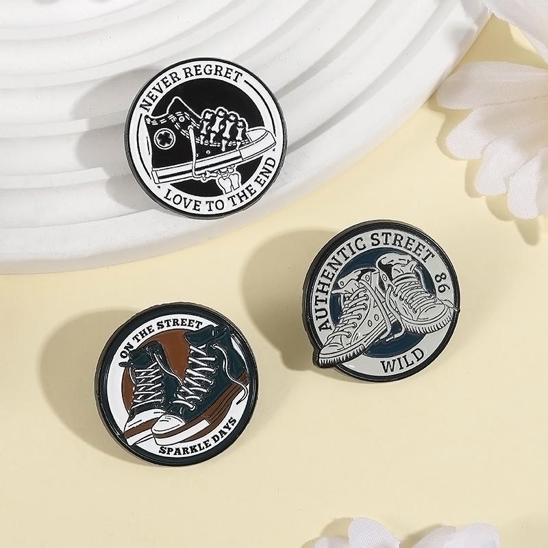 Холщовые туфли Эмалевые значки на булавке На заказ НИКОГДА НЕ ЖАЛЕЙ ЛЮБИ ДО КОНЦА Броши Значки на лацкан Одежда Панк Ювелирные изделия Подарок для друзей