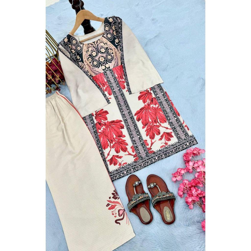 *Launching New Đěsigner Party Wear Look Pur Natural Crepe Top&plazzo Co-ords Set*