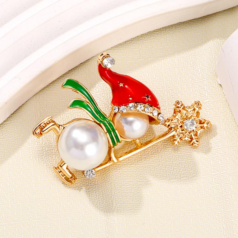1PC Fashion Snowman Snowflake Brooch Christmas Rhinestone Alloy Creative Shining Cute Charming