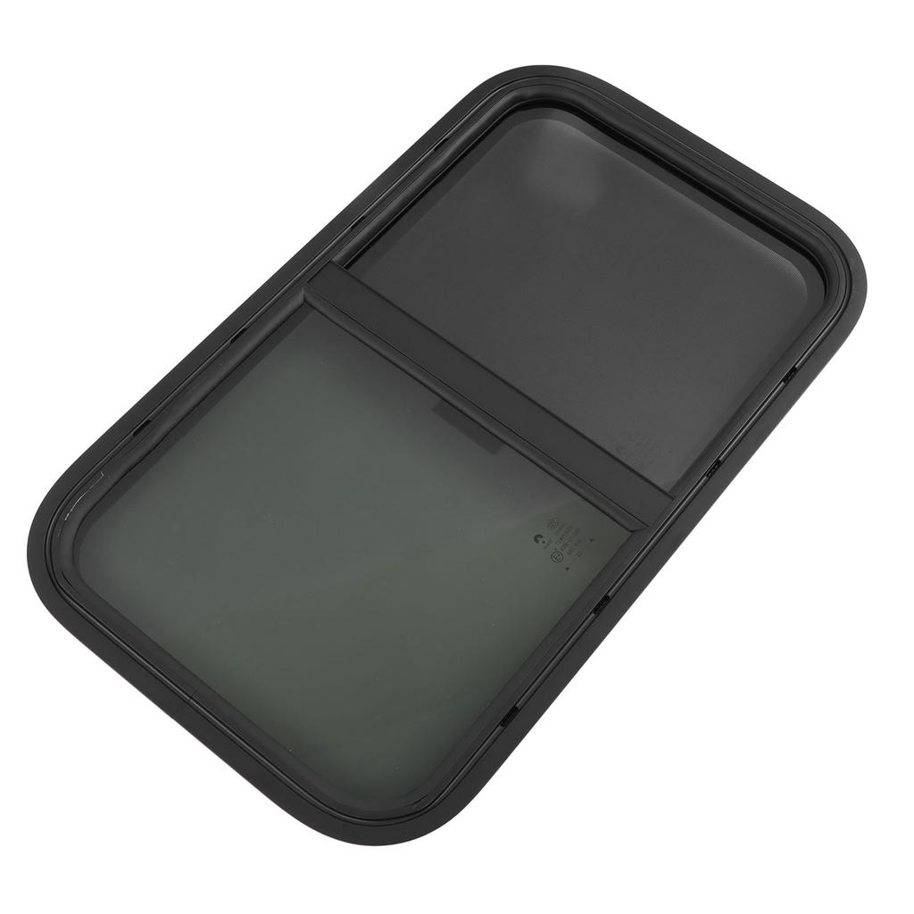 Замена окна на колесах с круглыми углами и сеткой от насекомых для строительной машины с прицепом и кемпером