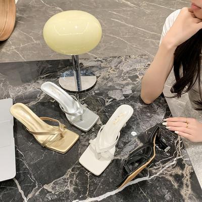 Босоножки на высоком каблуке с высоким подъемом, лето 2025, новые крутые шлепанцы, износостойкий нишевый квадратный каблук, популярные шлепанцы на один палец, тренд