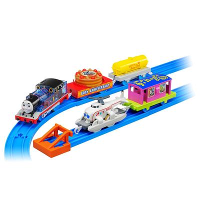 TAKARA TOMY Plarail Thomas Thomas and Friends 80-я годовщина первой публикации Thomas and Harold Party Collection Train Toy Ages 3 and