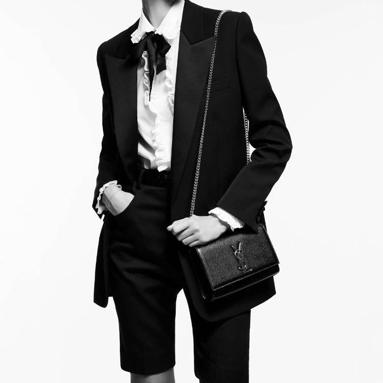 Saint Laurent Ysl Kate Серебряный Логотип Текстурированная тисненая кожаная Сумка на плечо с цепочкой Маленькая женская сумка на плечо Черная 469390-BOW0N-1000