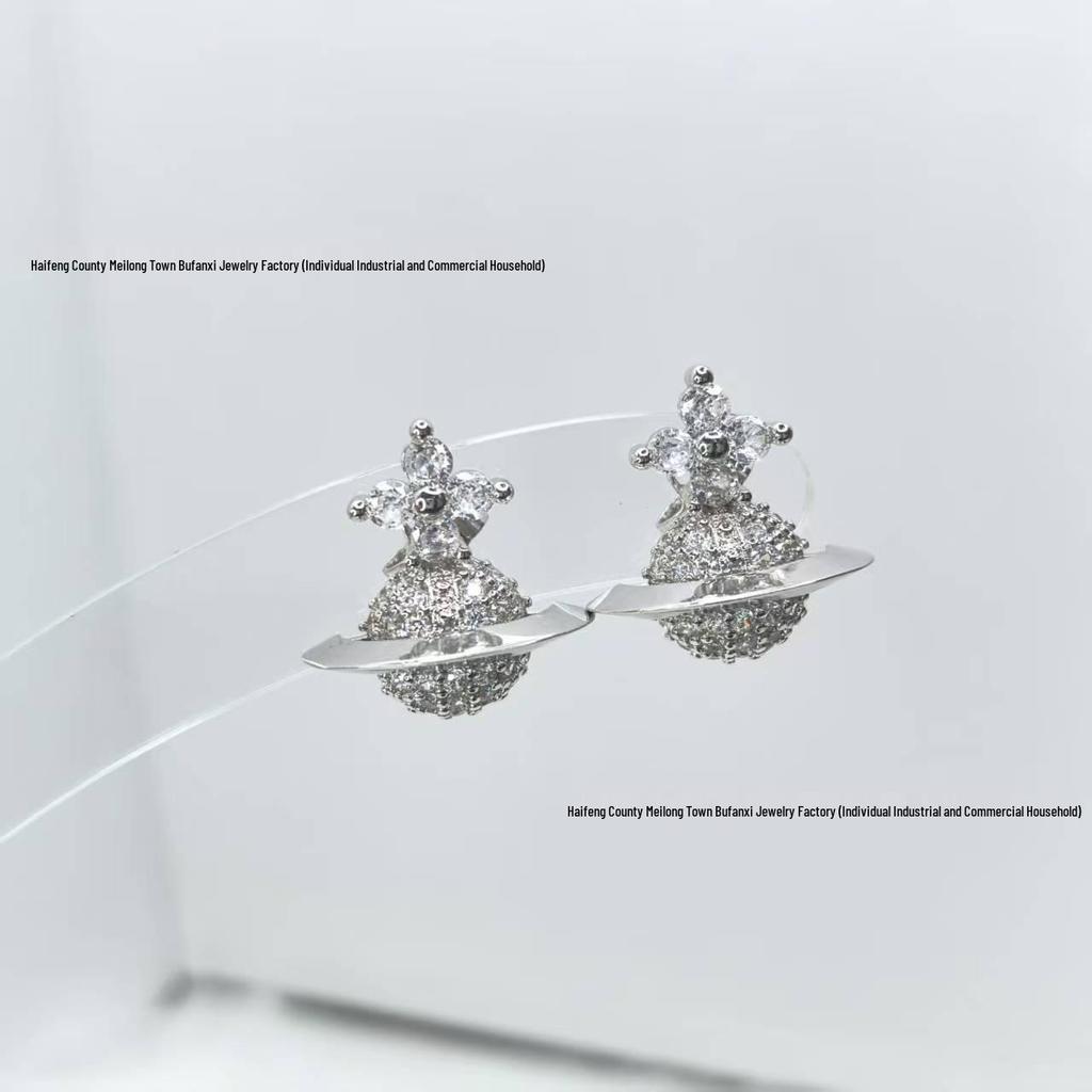 2025 Westwood Искрящиеся Алмазные Серьги-Гвоздики Сатурн: Женский Роскошный Панк Стиль, Трехмерный, Полусторонний Дизайн.