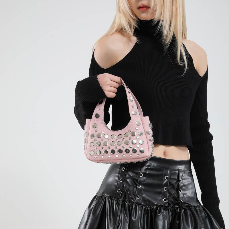 2025 весна новая сумка с заклепками корейская версия модной сумки на плечо нишевая универсальная женская трендовая сумка-мессенджер подмышку из ПУ