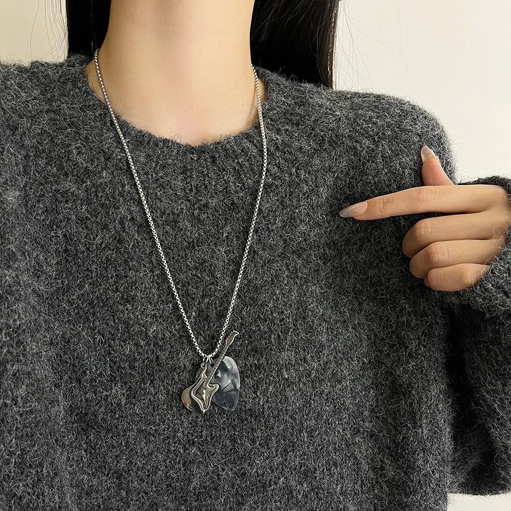 Hip-hop Guitar Pick Pendant Necklace Punk Electric Guitar Sweater Chain Guitar Chain Choker Unisex