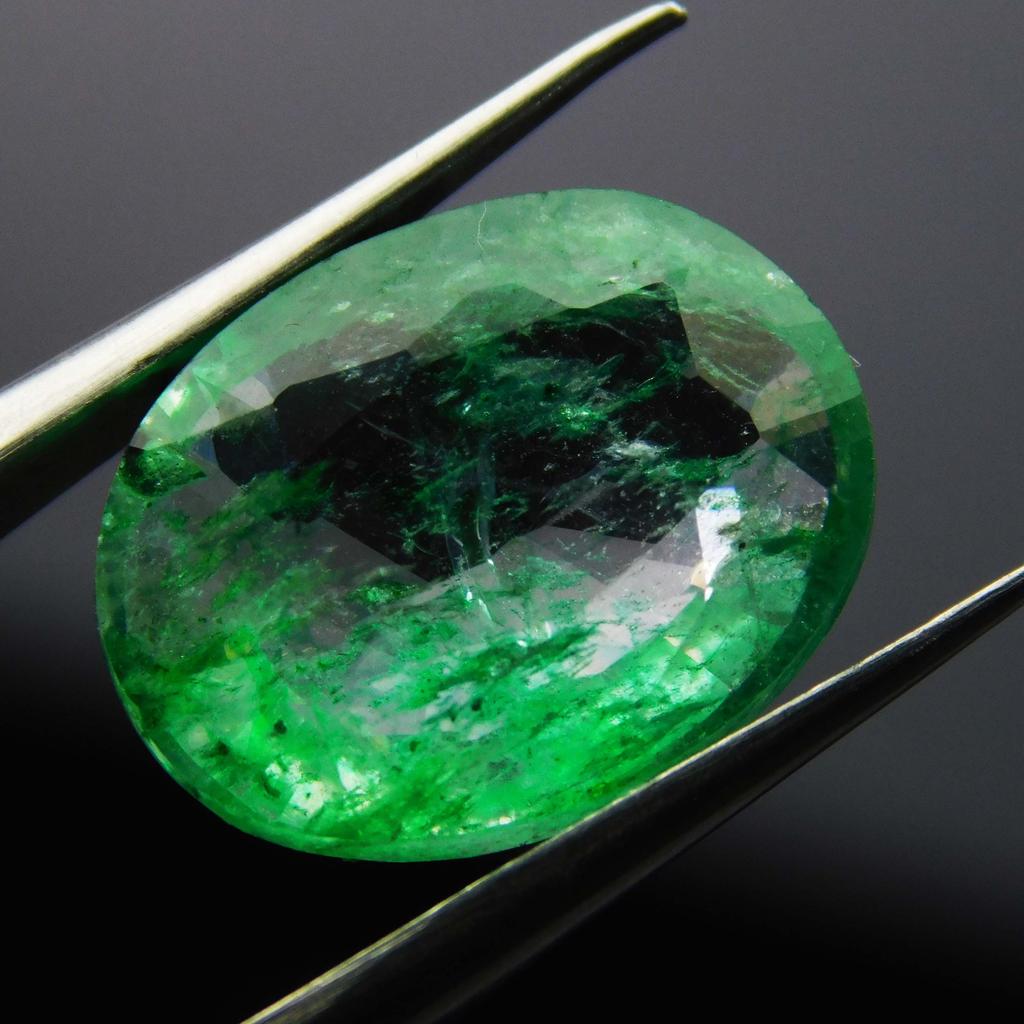 Natural Green Emerald Loose Gemstone Oval Cut 7 ct Colombian for Jewelry Making and Gem Collections