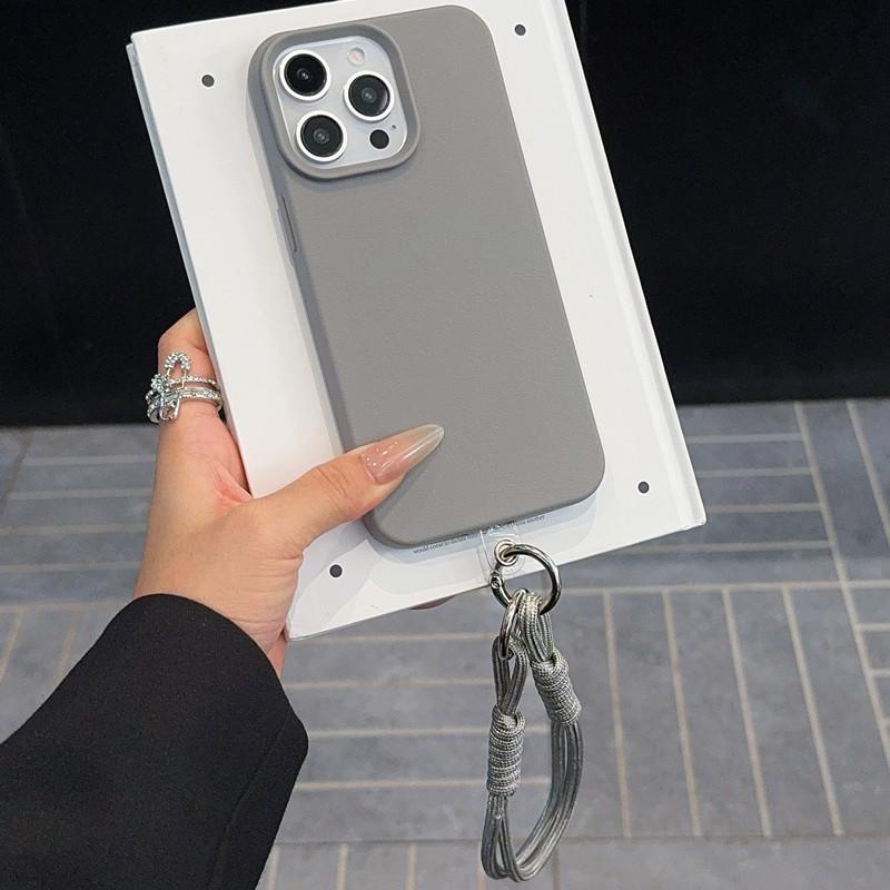 Чехол-подвеска с текстурой кожи для iPhone 12-17 с ремешком для руки, однотонный