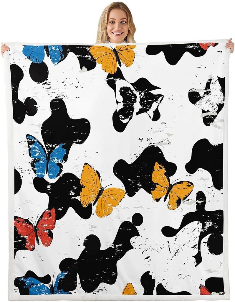 Strawberry Cow Print Sherpa Blanket Soft Fleece Throw Cozy Bedding for Women Girls Room Decor Cute Summer Gift