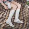 Женские высокие парусиновые туфли. Уличная мода. Прогулочные туфли на плоской подошве. Дизайнерская модная обувь.