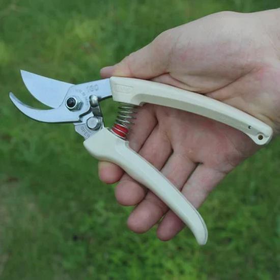 Японские секаторы Liz ARS130DX: Оригинальные ручные секаторы для фруктовых деревьев и садоводства